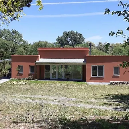 Casa De Campo Con Bosque Y Pileta Tandil Exterior photo